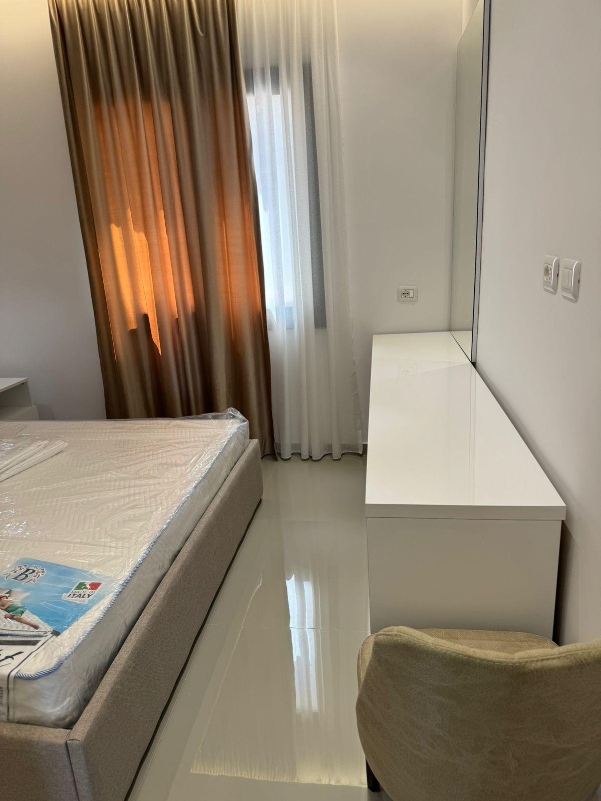 Shitet super apartament 2+1 me pamje nga deti+ ne Vlore