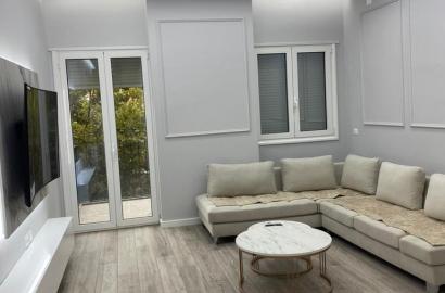 Shitet apartament 2+1  ne Vlore