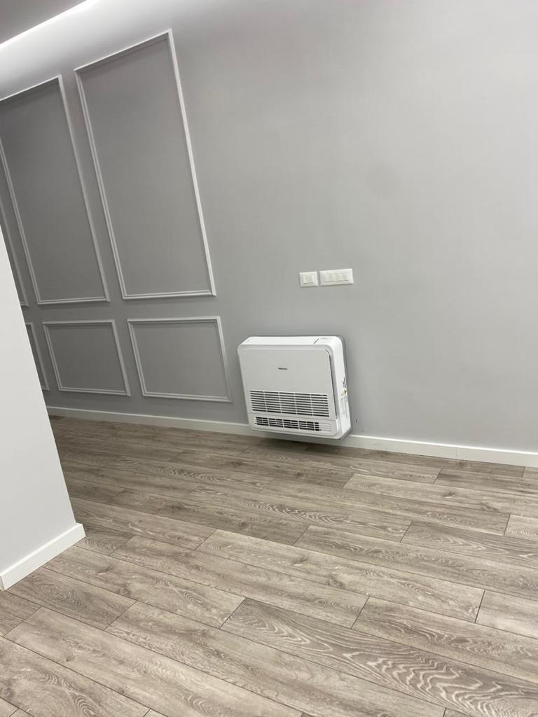 Shitet apartament 2+1  ne Vlore