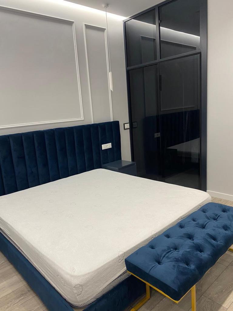 Shitet apartament 2+1  ne Vlore