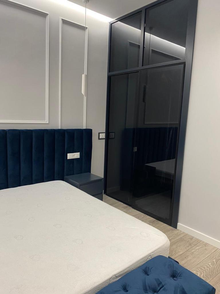 Shitet apartament 2+1  ne Vlore