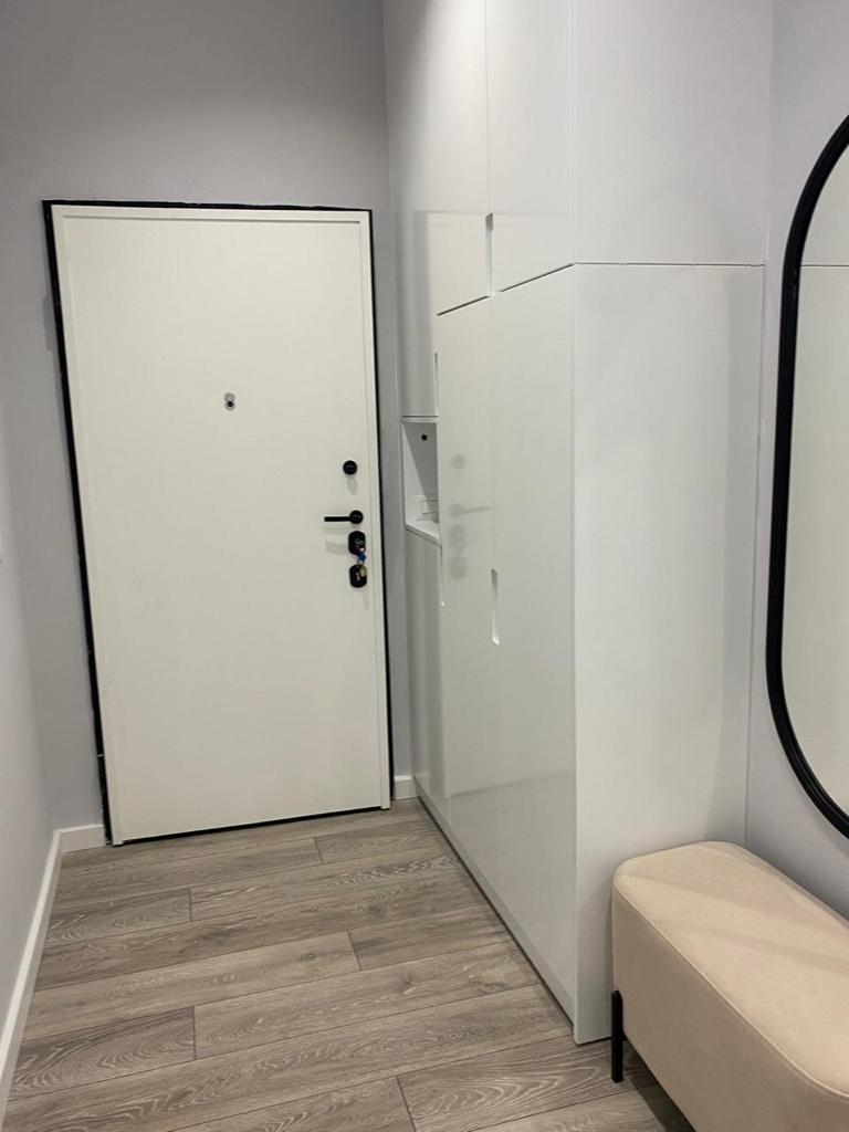 Shitet apartament 2+1  ne Vlore