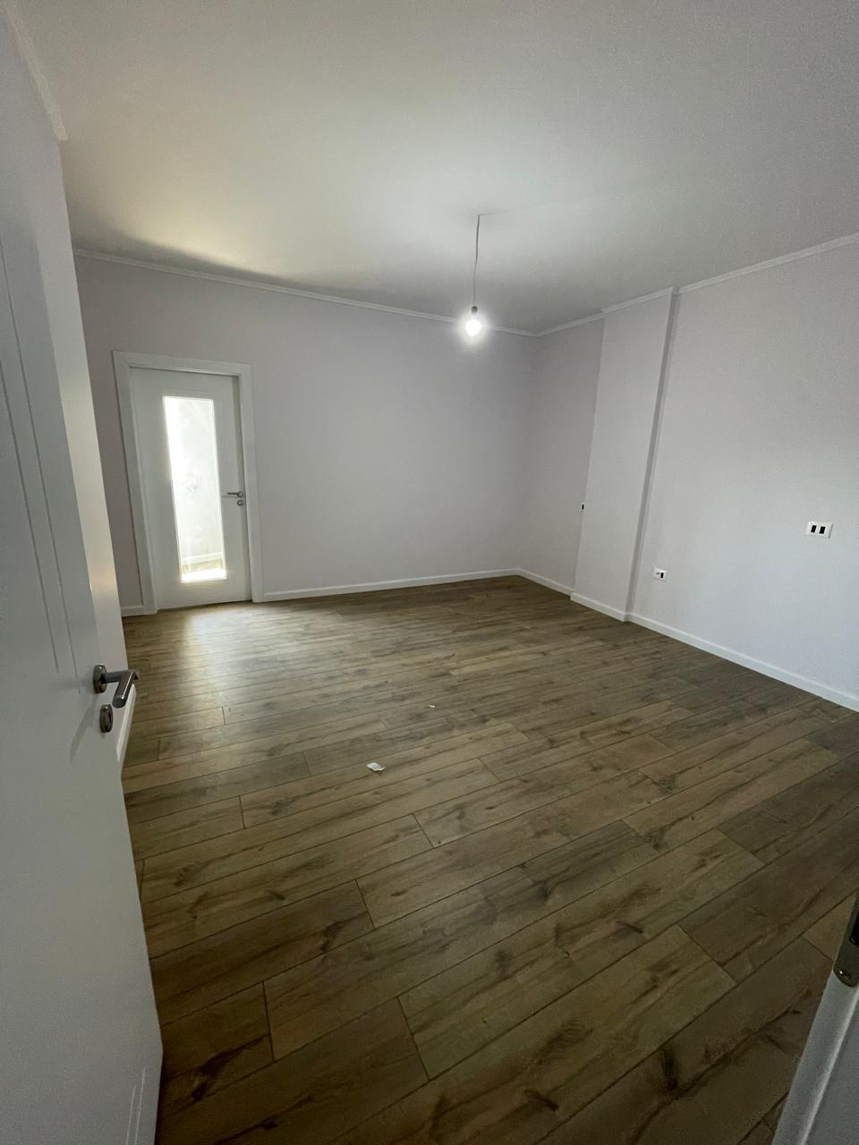 Shitet Apartament 2+1+2 ne Fresk