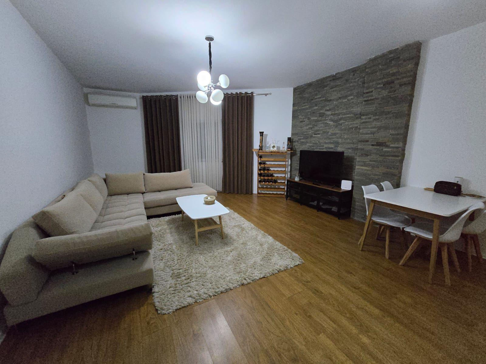 Jepet me qera apartament 1+1 tek Liqeni i Thate.