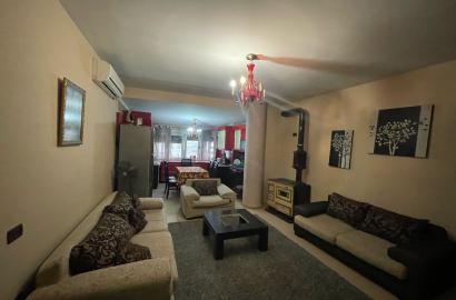 Jepet me qera  apartament 3+1+2 ne Ali Demi