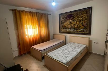 Jepet me qera  apartament 2+1 ne Qender