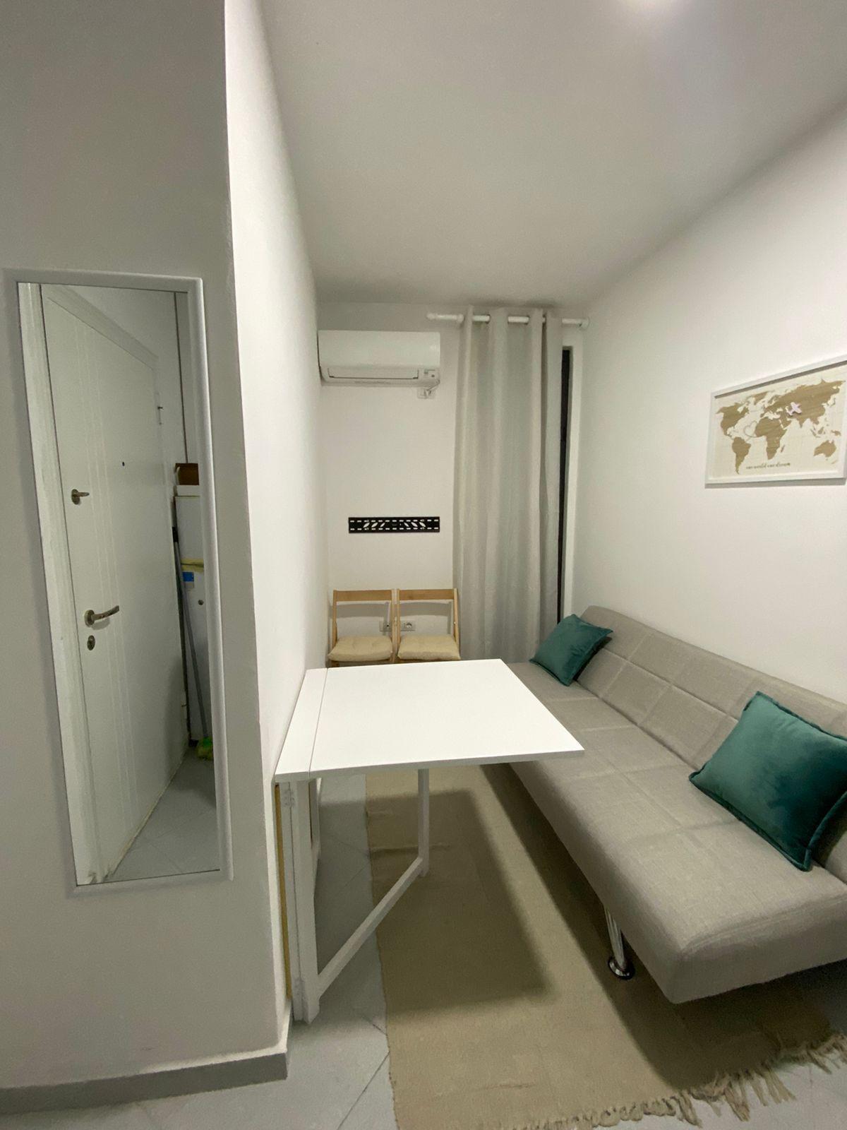 Jepet me qera apartament 1+1 tek Rruga e Dibres