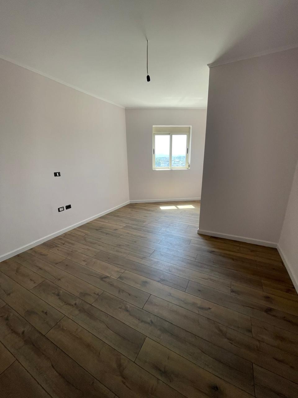 Shitet Apartament 2+1+2 ne Fresk