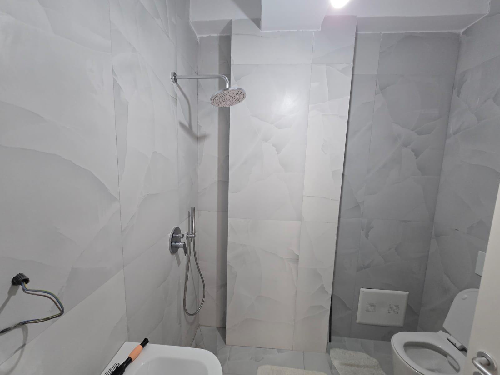 Shitet apartament 2+1 ne Ali Dem.