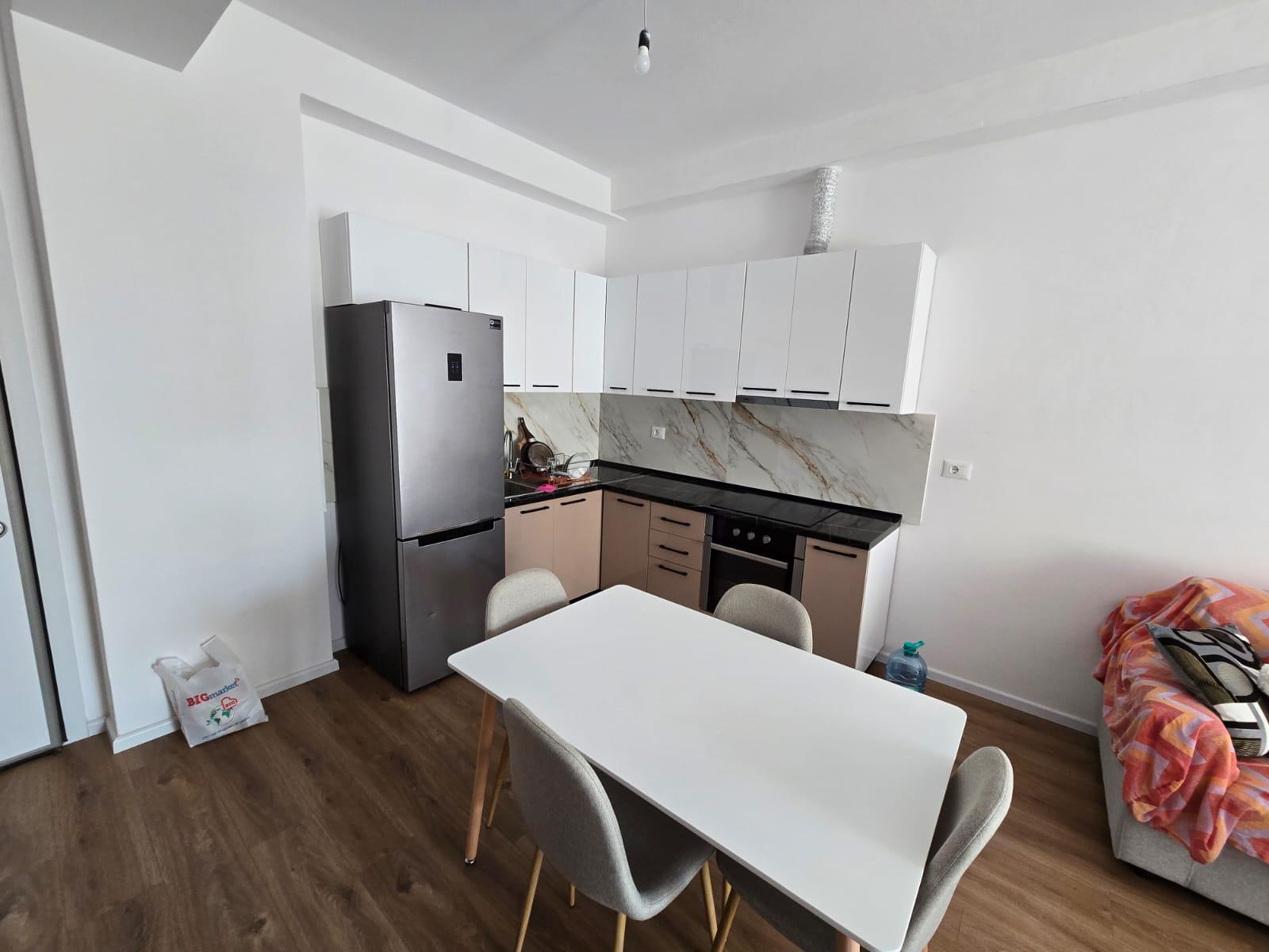 Shitet apartament 2+1 ne Ali Dem.