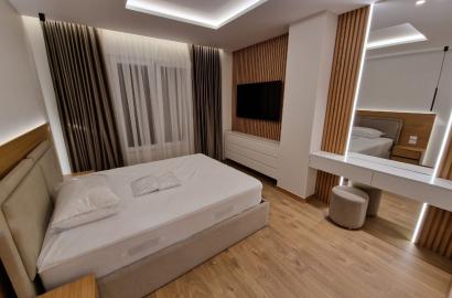 Jepet me qera apartament 2+1 tek Kopshti Botanik.