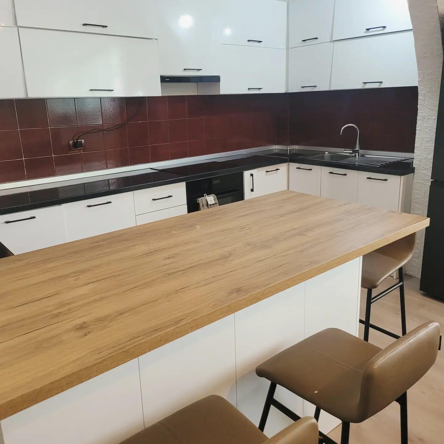 Jepet me qera apartament 1+1 ne Ali Dem.