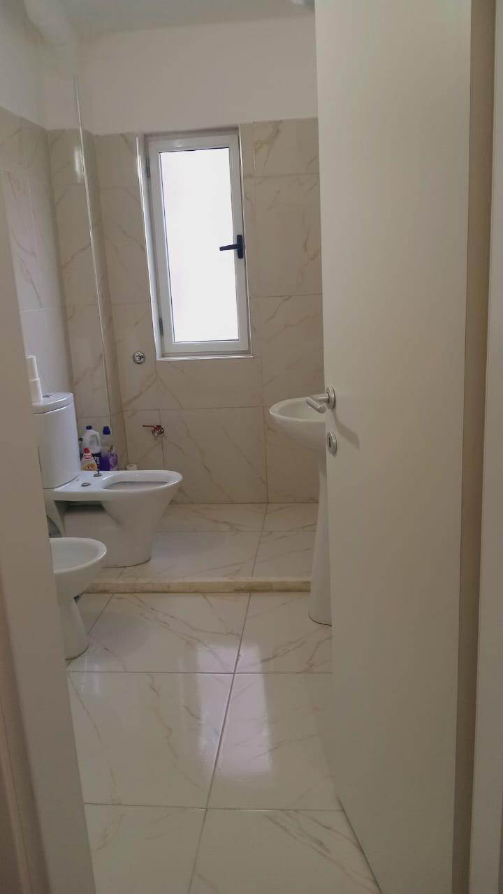 Jepet me qera apartament ne 1+1 tek 21 Dhjetori