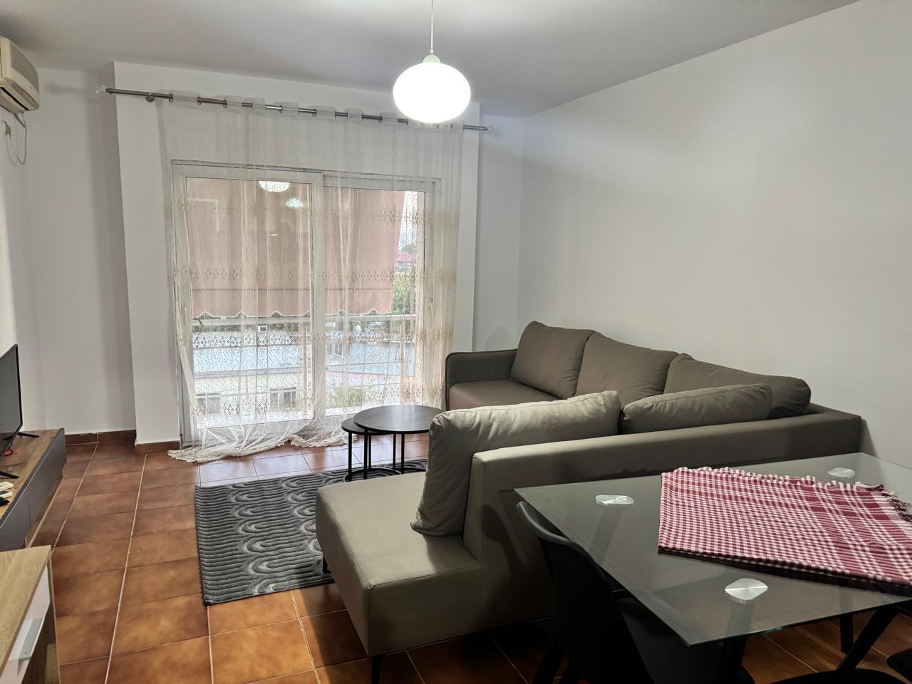 Jepet me qera apartament 1+1 ne Laprake