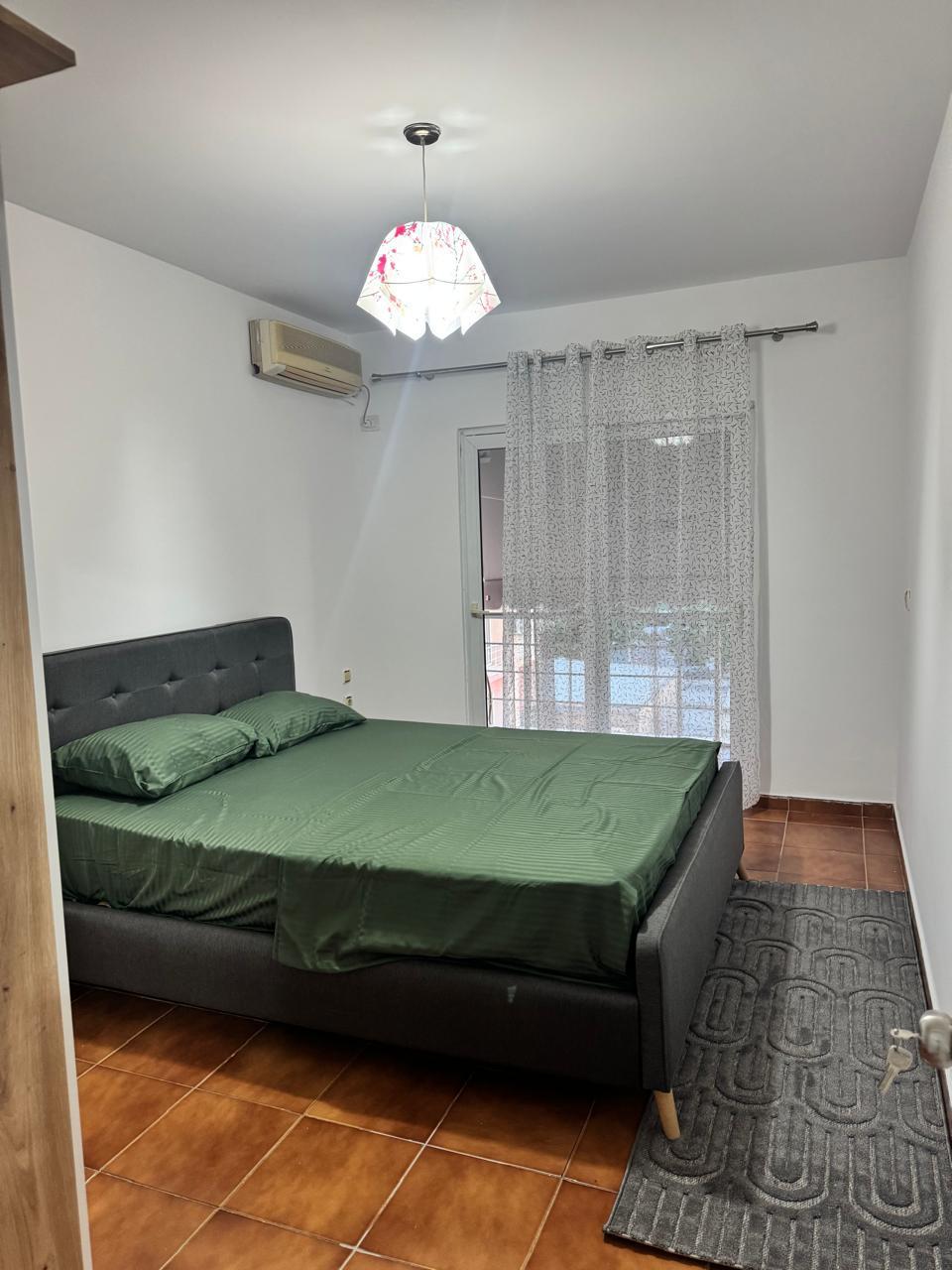 Jepet me qera apartament 1+1 ne Laprake
