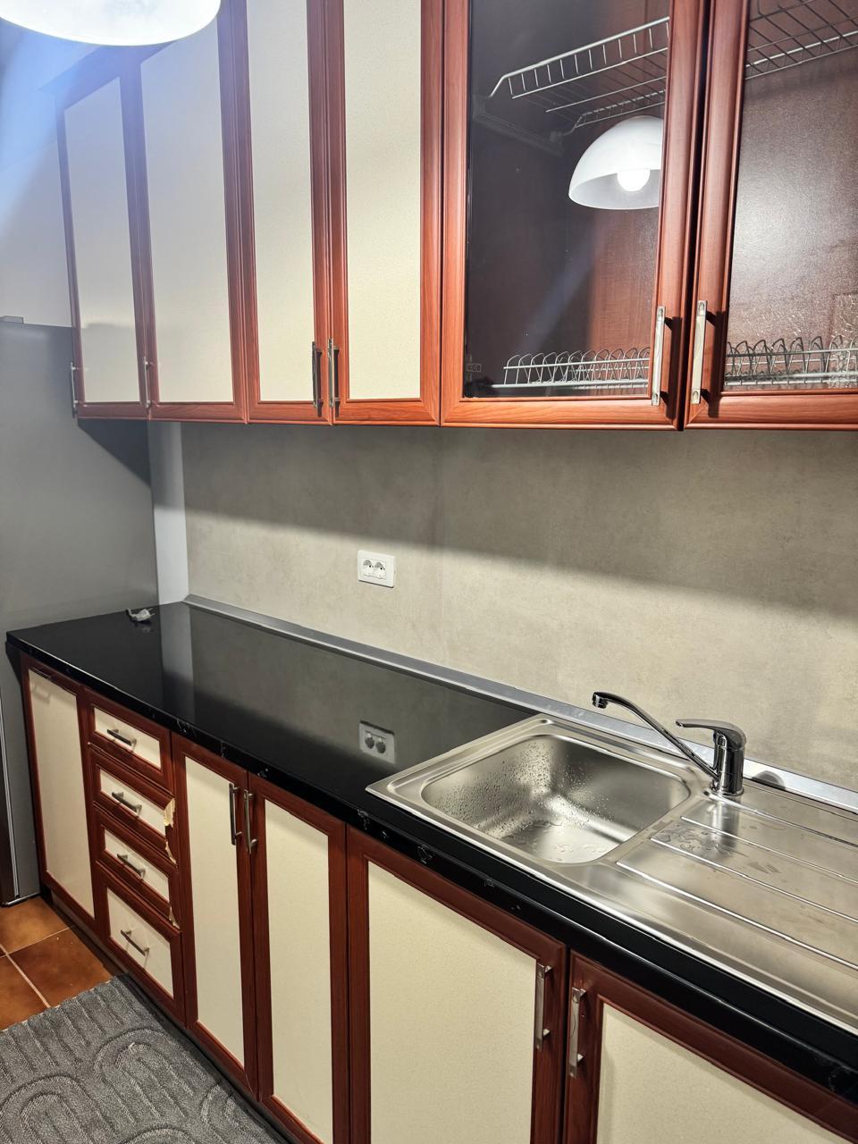 Jepet me qera apartament 1+1 ne Laprake