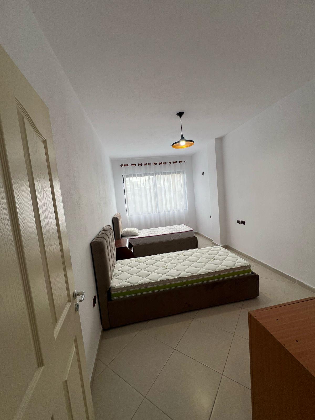 Jepet me Qera apartament 2+1 ne Astir