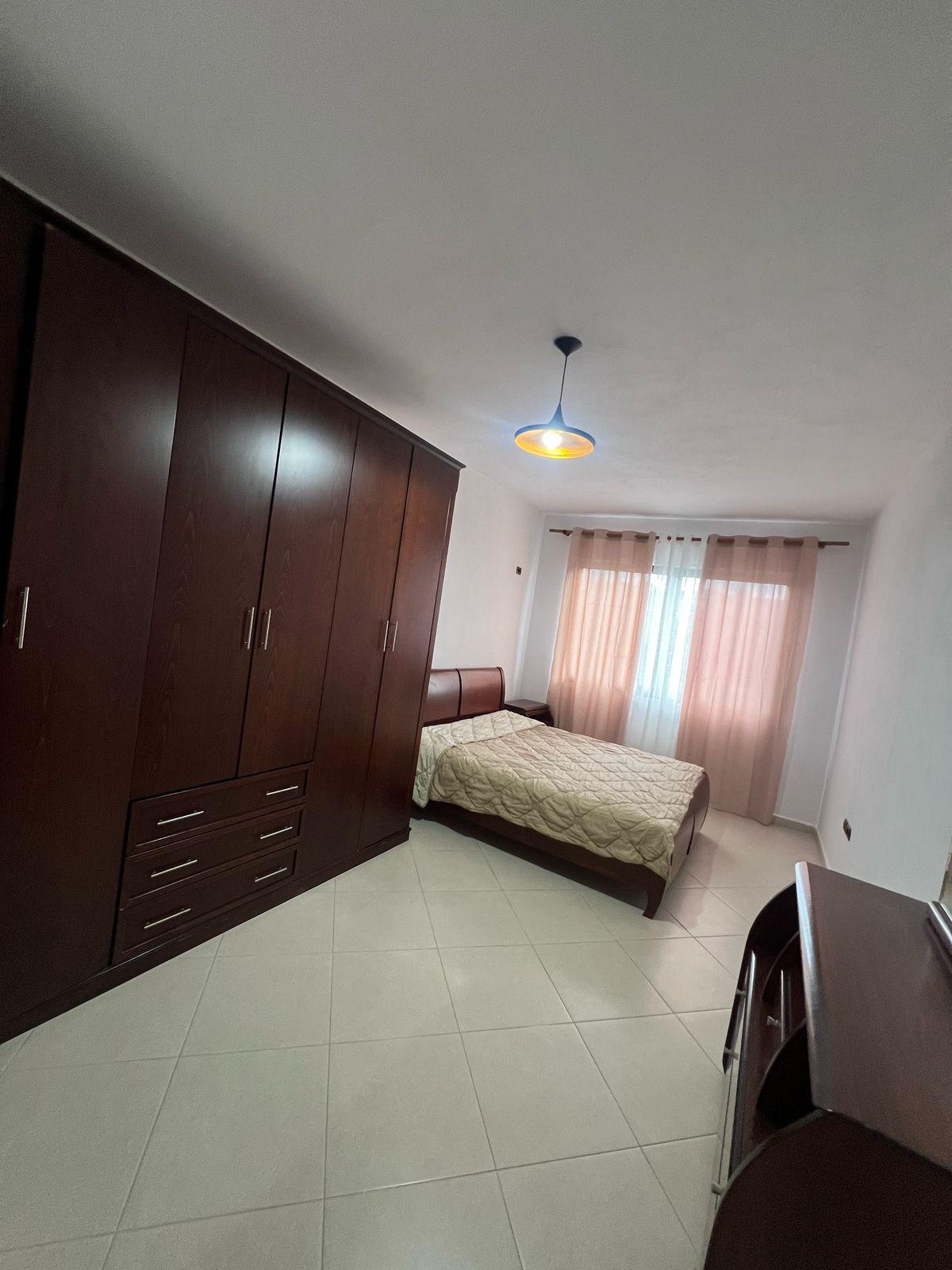 Jepet me Qera apartament 2+1 ne Astir