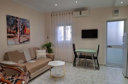 Jepet me Qera apartament 1+1 tek Komuna e Parisit