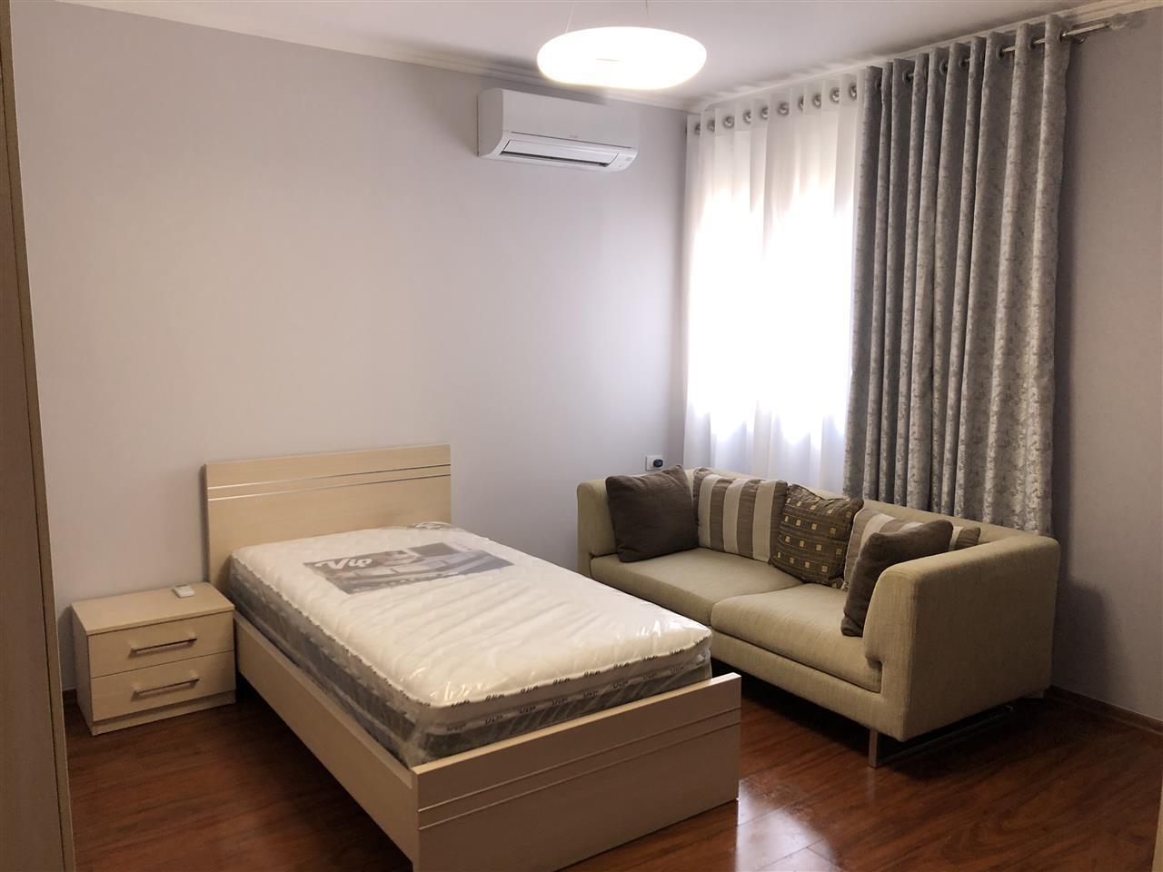 Jepet apartament me qera 3+1+2 ne Myslym Shyr