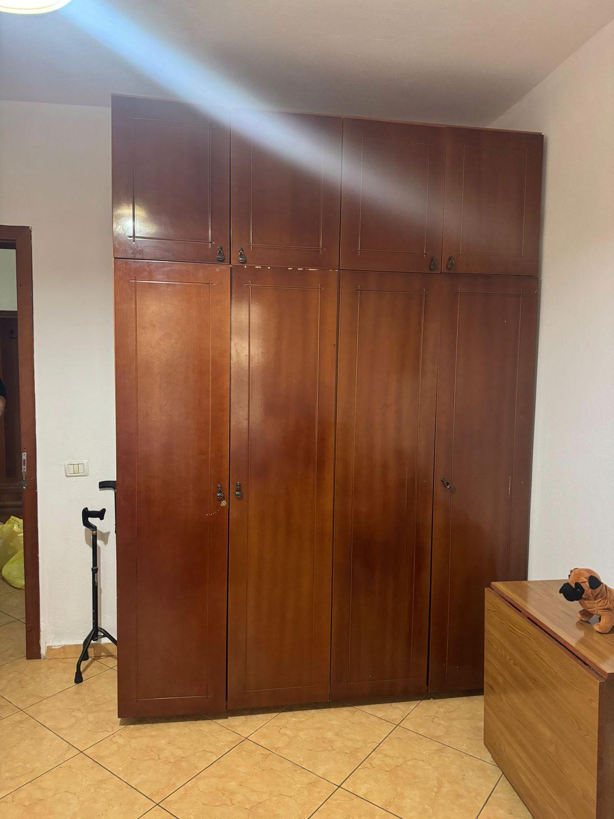 Jepet me qera apartament tek Komuna Parisit 1+1