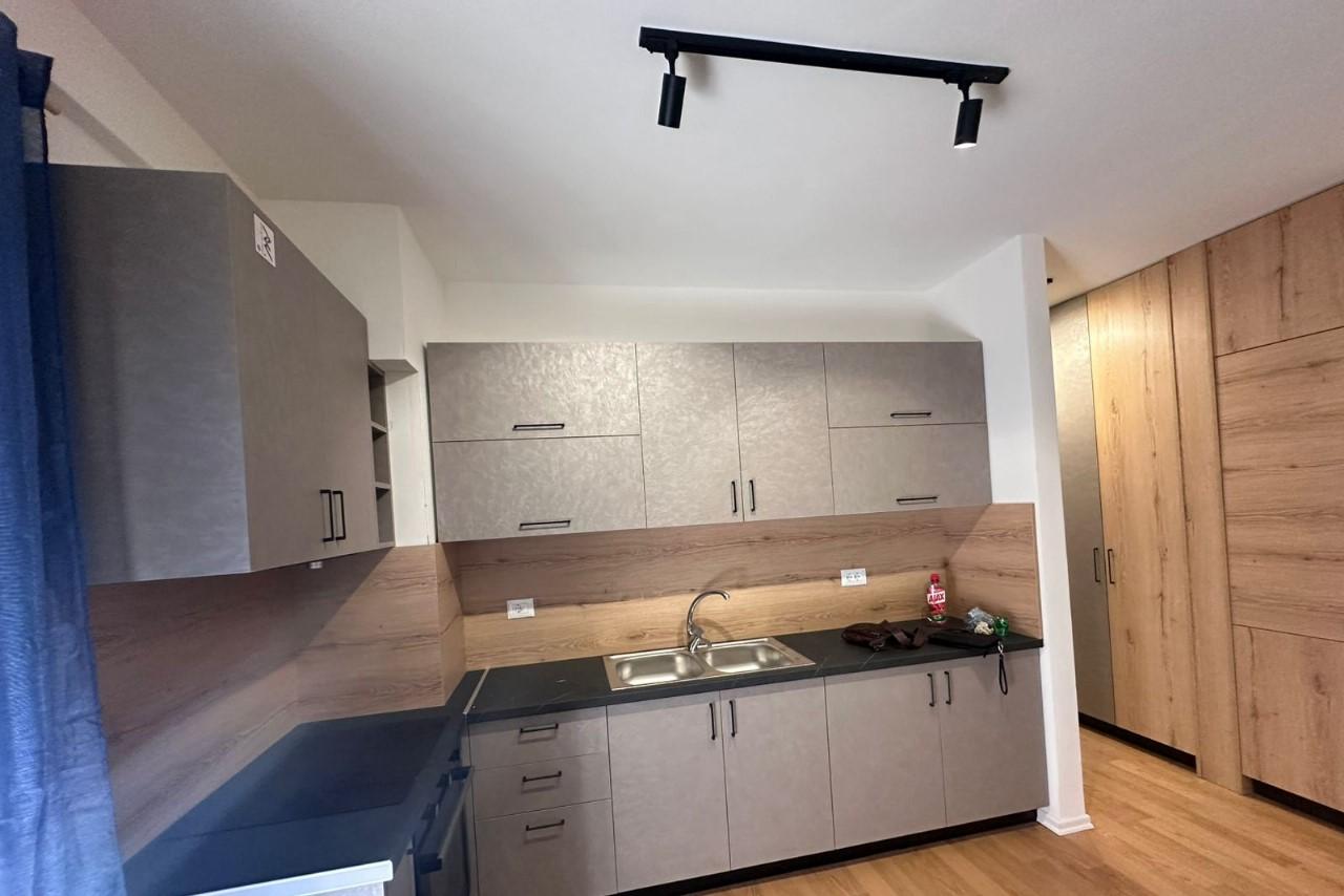 Jepet me qera apartament 1+1 ne Selite , Tirane